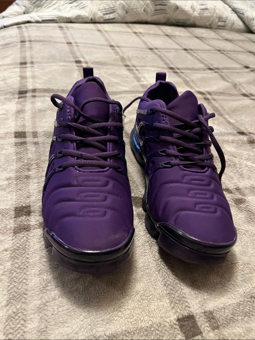 Women’s Athletic Sneakers in Purple – Cushioned Lace-Up Trainer size 11